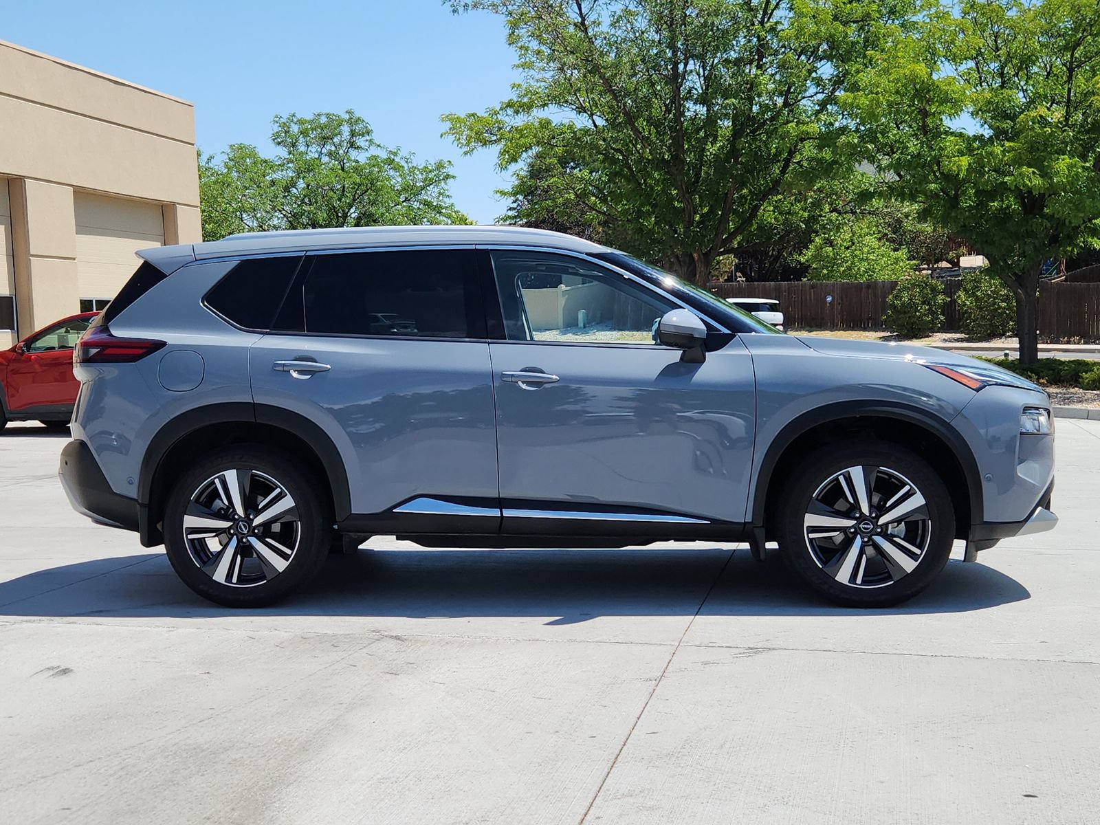 Used 2023 Nissan Rogue Platinum w/ Platinum Premium Package AWD/4WD image 6