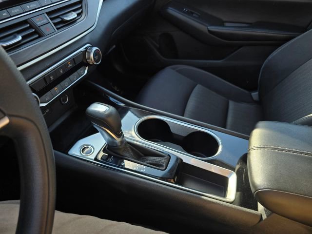 Used 2024 Nissan Altima 2.5 SV image 28