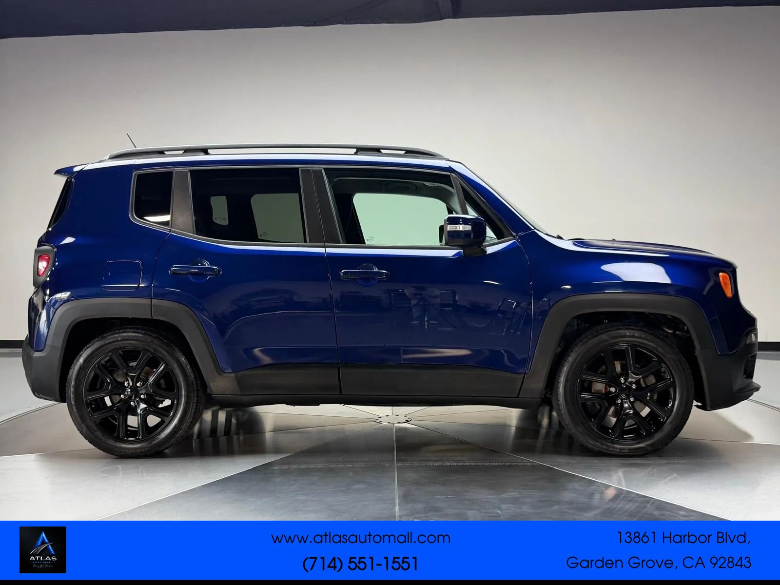 Used 2017 Jeep Renegade Altitude FWD image 6