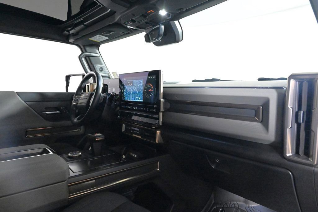 Used 2025 GMC Hummer EV 3X w/ LPO, Illumination Package image 15