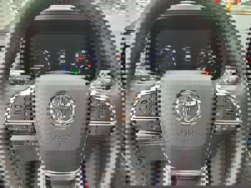 Used 2021 Toyota Sienna XLE image 23