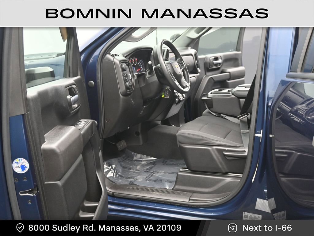 Used 2021 Chevrolet Silverado 2500 Custom w/ Custom Value Package image 12