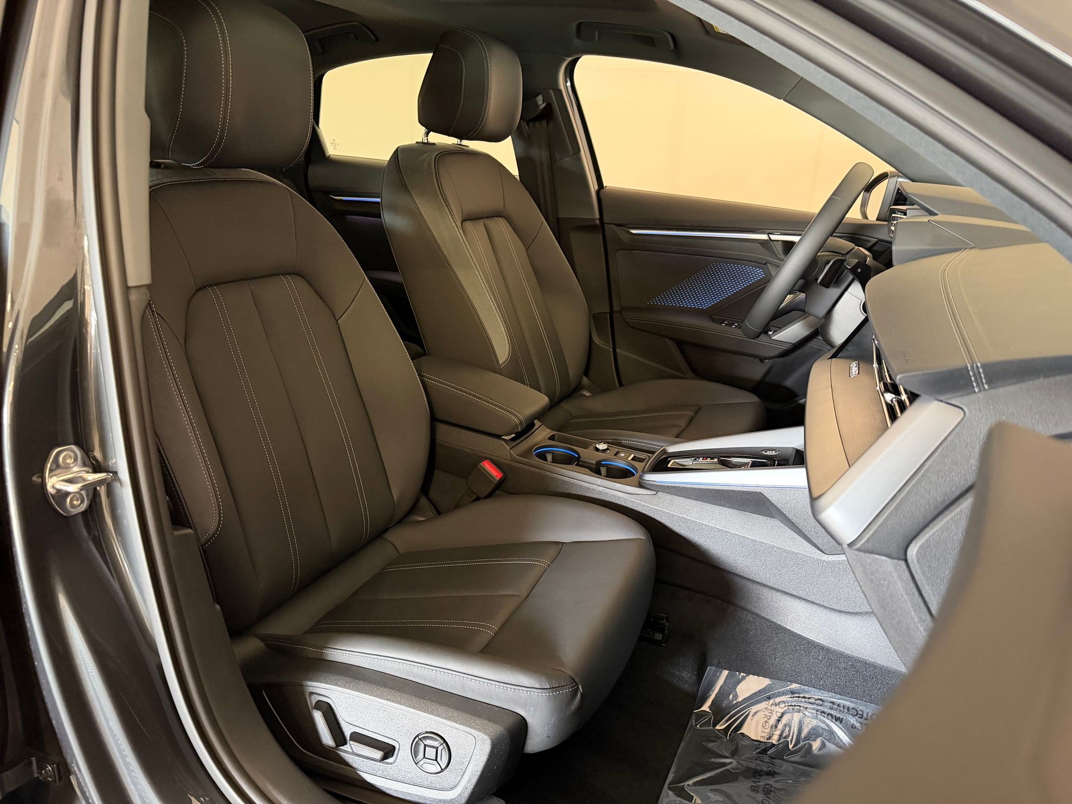 Used 2025 Audi A3 2.0T Premium Plus w/ Premium Plus Package AWD/4WD image 32