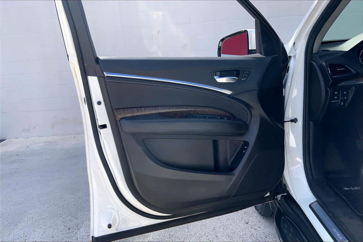 Used 2020 Acura MDX w/ Technology Package FWD image 27