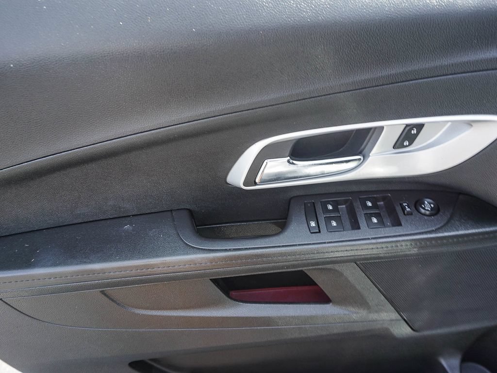Used 2017 Chevrolet Equinox LT w/ Convenience Package FWD image 18
