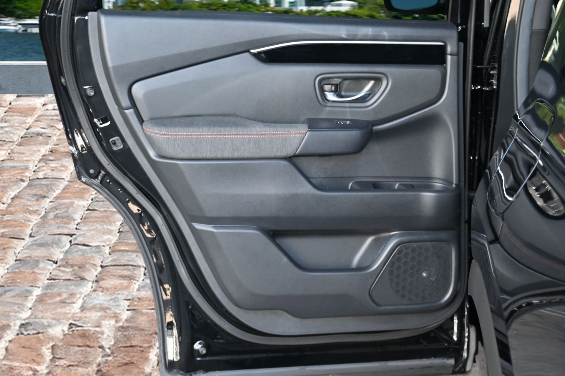 New 2025 Honda Pilot Sport image 11