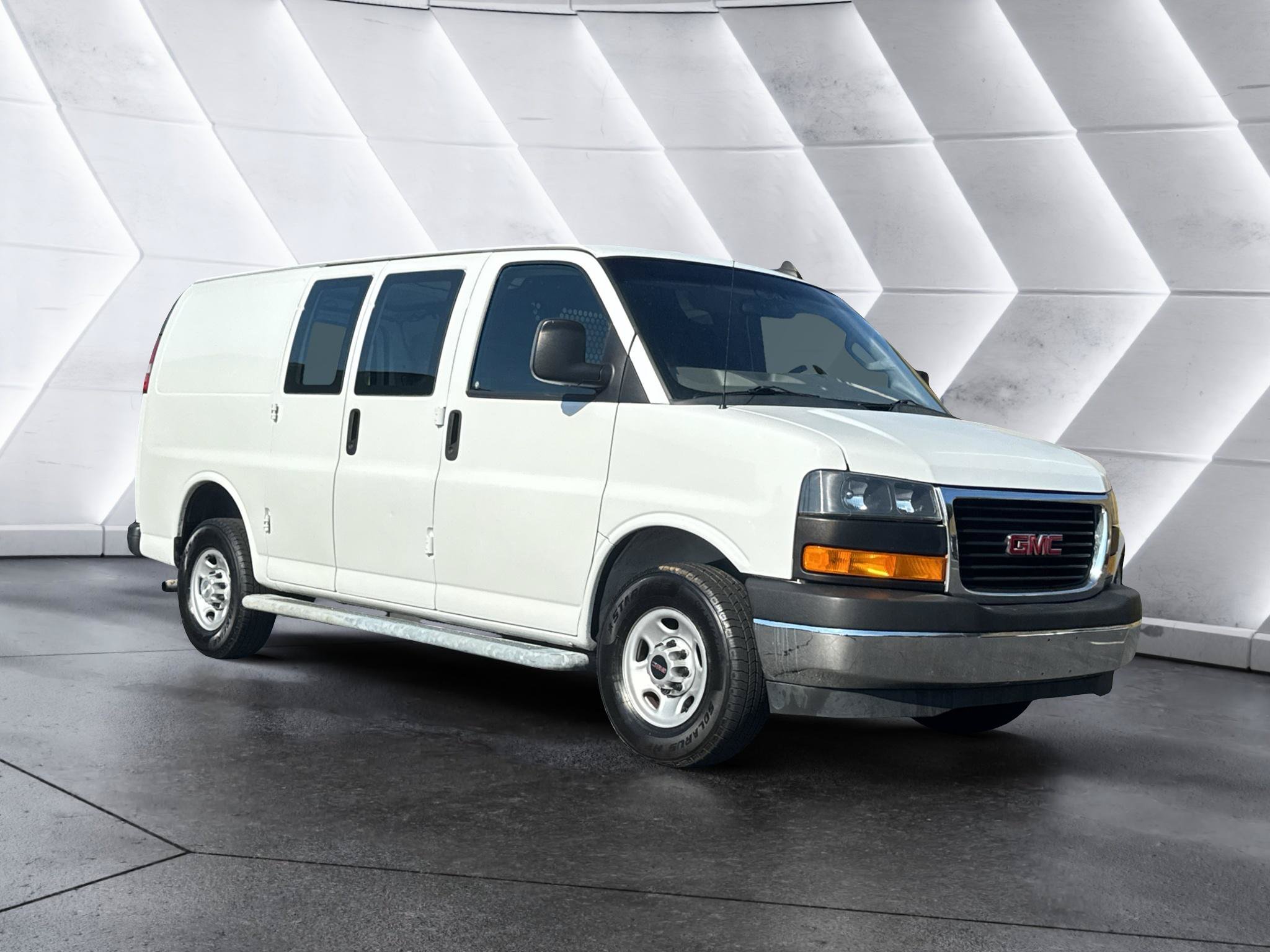 Used 2021 GMC Savana 2500 w/ Driver Convenience Package RWD image 3