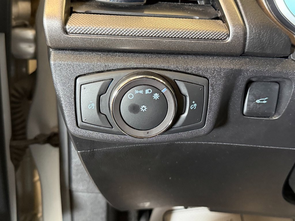 Used 2019 Ford Fusion S image 18