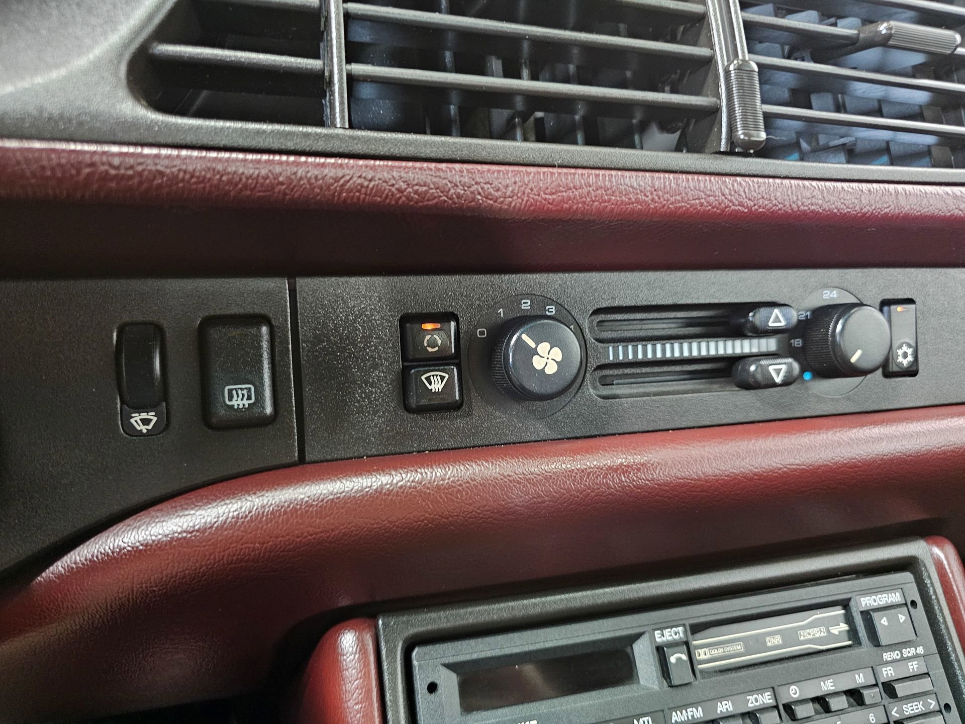 Used 1989 Porsche 944 Turbo image 46