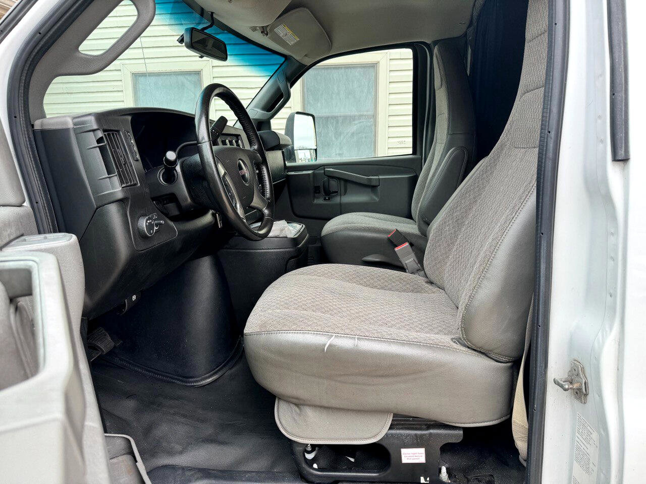 Used 2019 GMC Savana 3500 w/ Power Convenience Package image 8