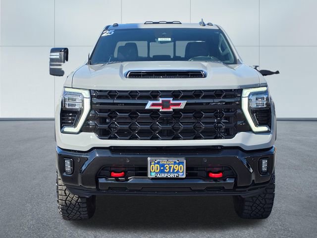 Used 2025 Chevrolet Silverado 2500 ZR2 w/ Technology Package AWD/4WD image 9