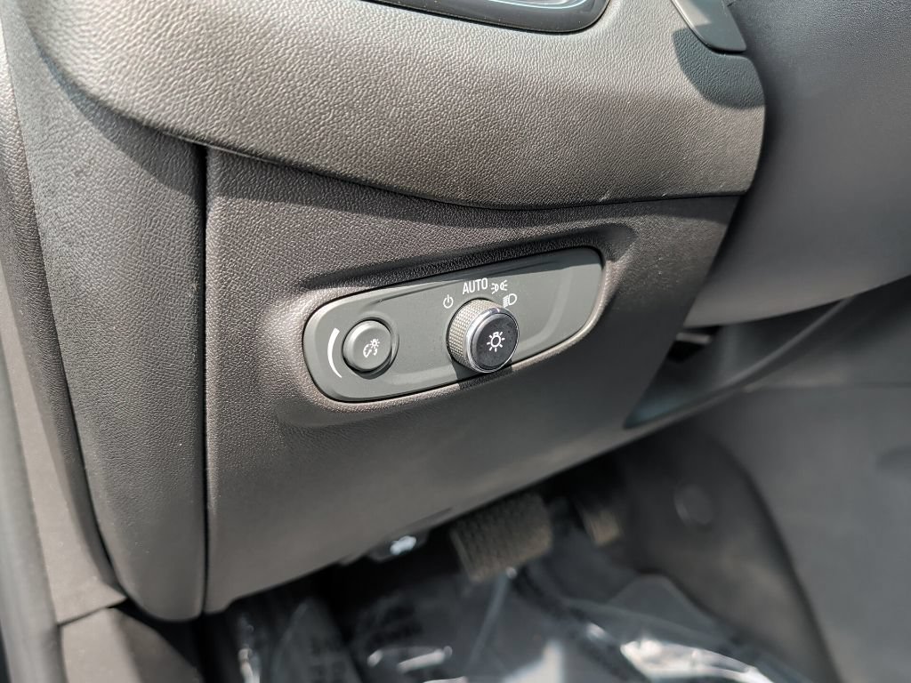 Used 2023 Chevrolet Equinox RS AWD/4WD image 20