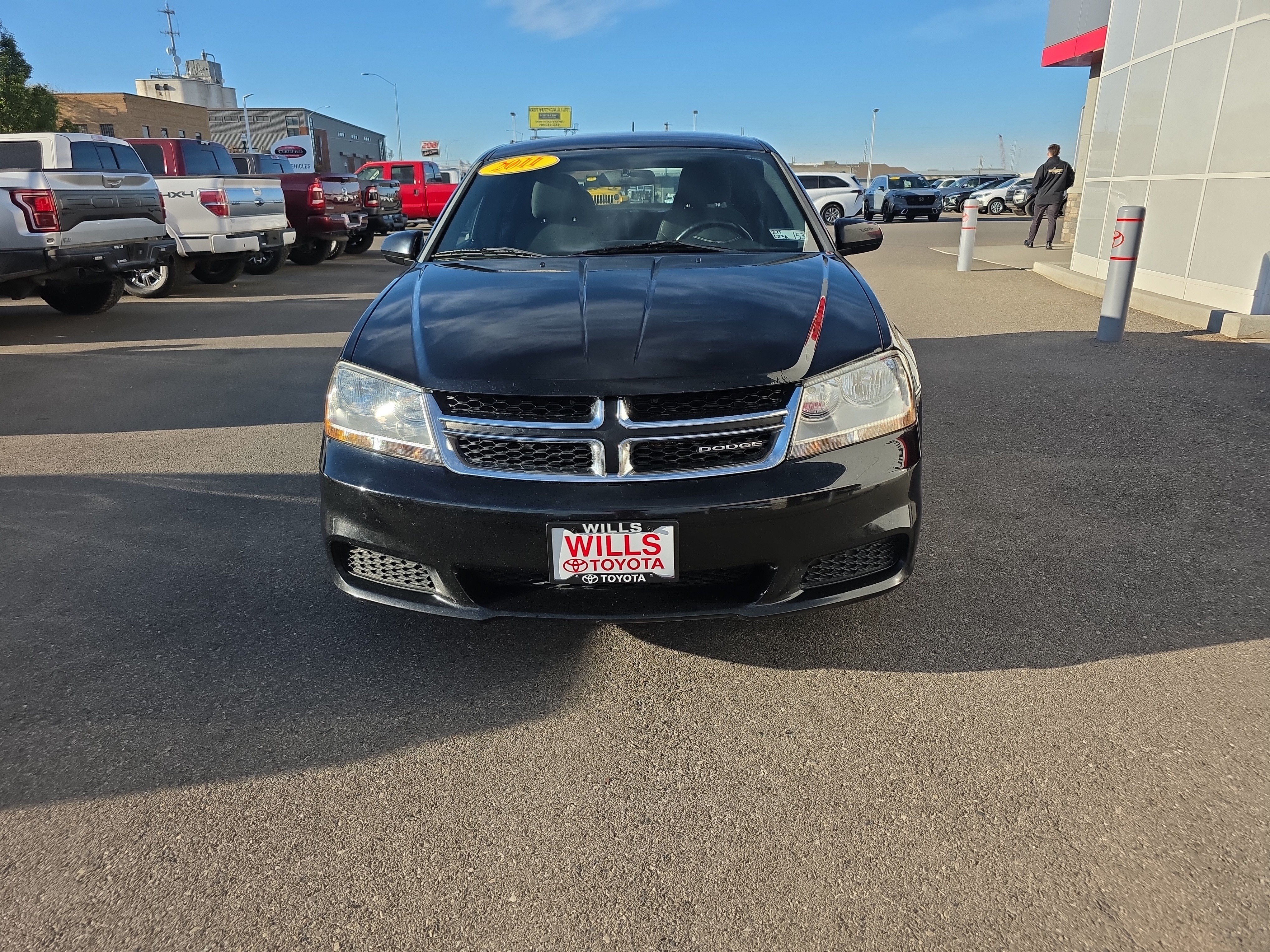 Used 2011 Dodge Avenger Mainstreet FWD image 4