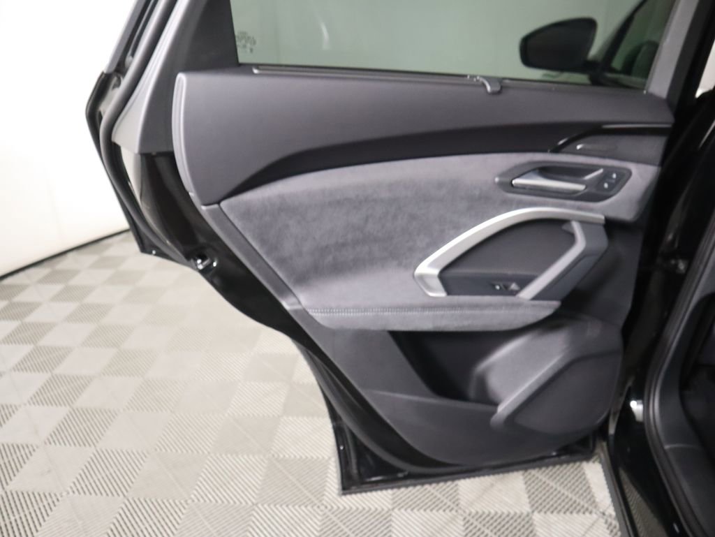 New 2025 Audi SQ5 Premium Plus image 28