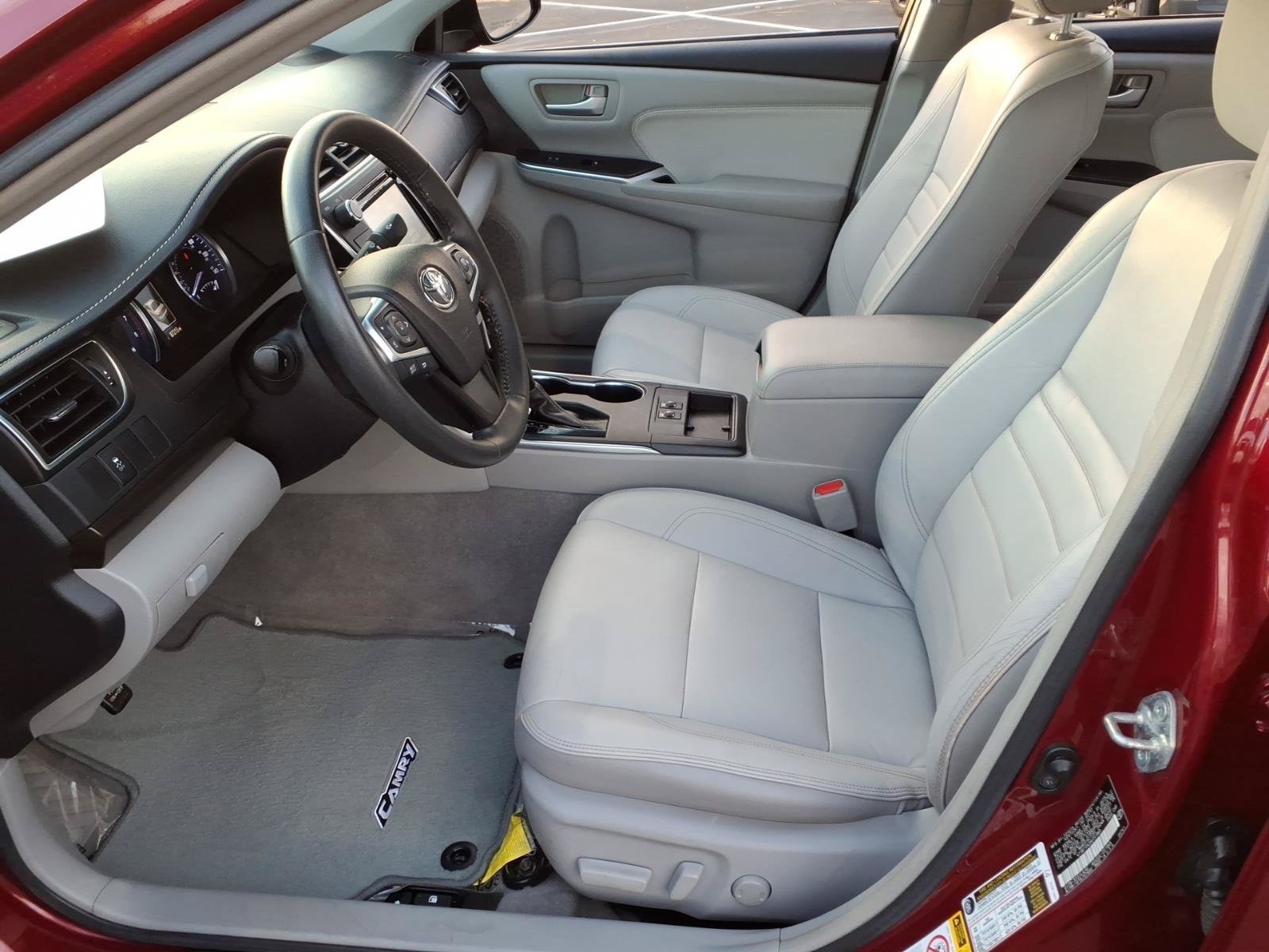 Certified 2017 Toyota Camry XLE FWD image 15
