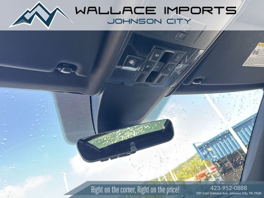 Certified 2022 Volkswagen Atlas Cross Sport SEL Premium R-Line AWD/4WD image 17