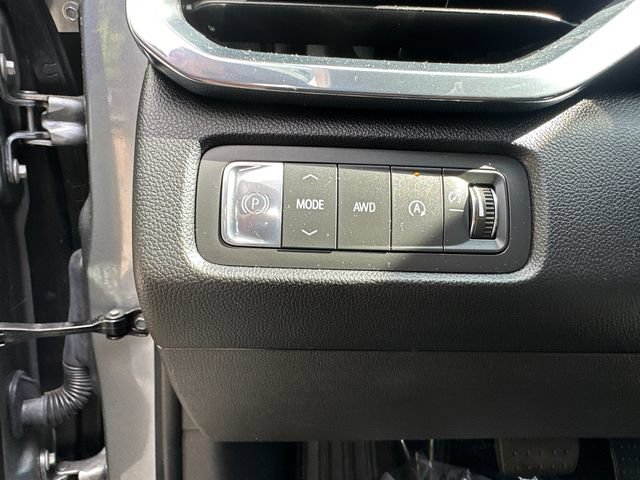 Used 2025 GMC Acadia Elevation AWD/4WD image 30