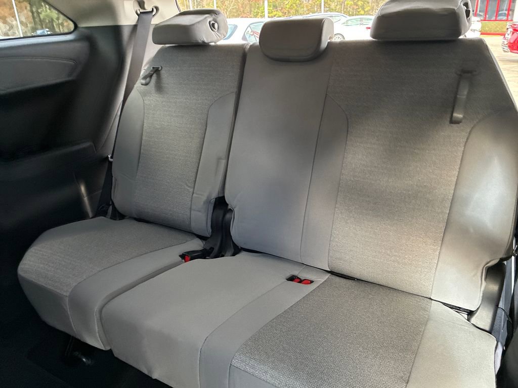 New 2026 Toyota Sienna LE image 17