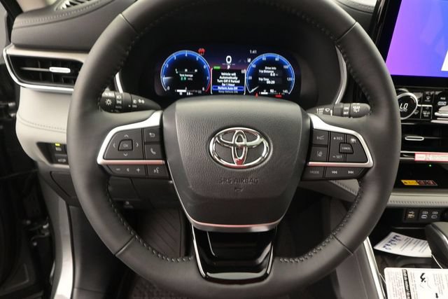 New 2026 Toyota Highlander Limited AWD/4WD image 5