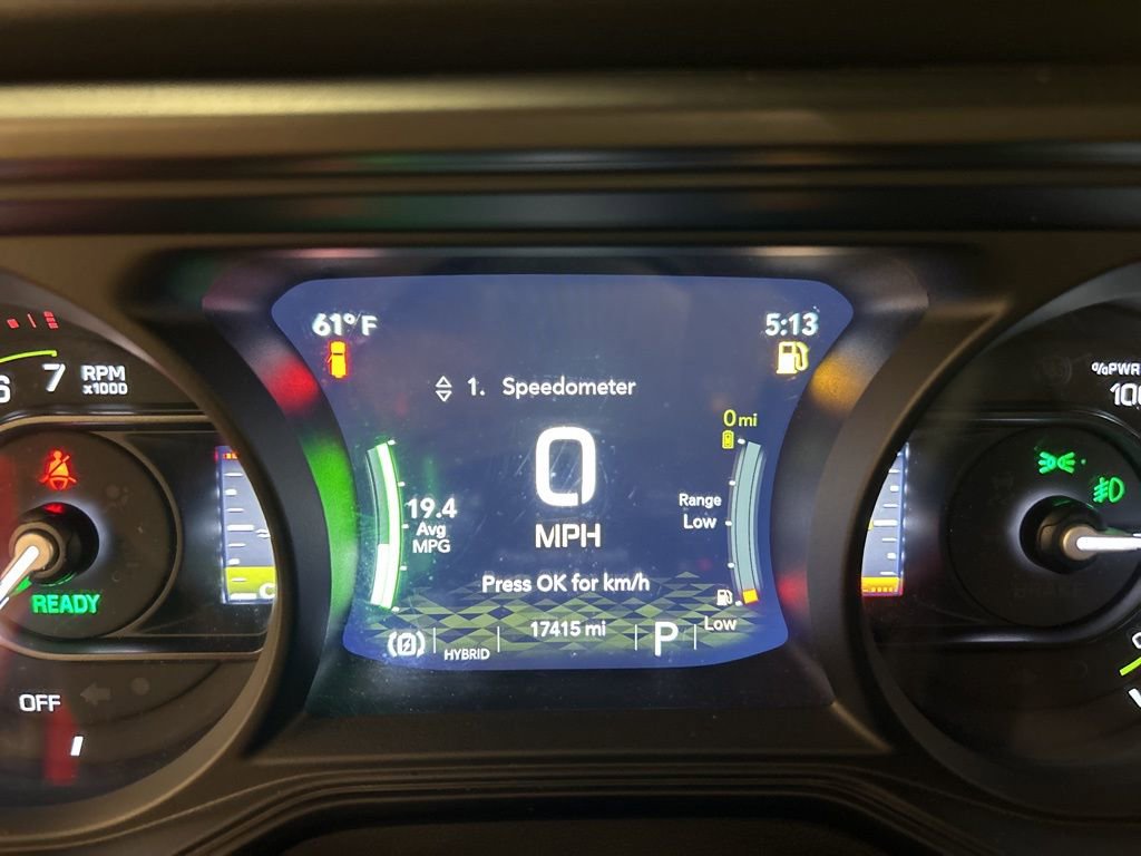 Used 2025 Jeep Wrangler Unlimited Sahara image 19