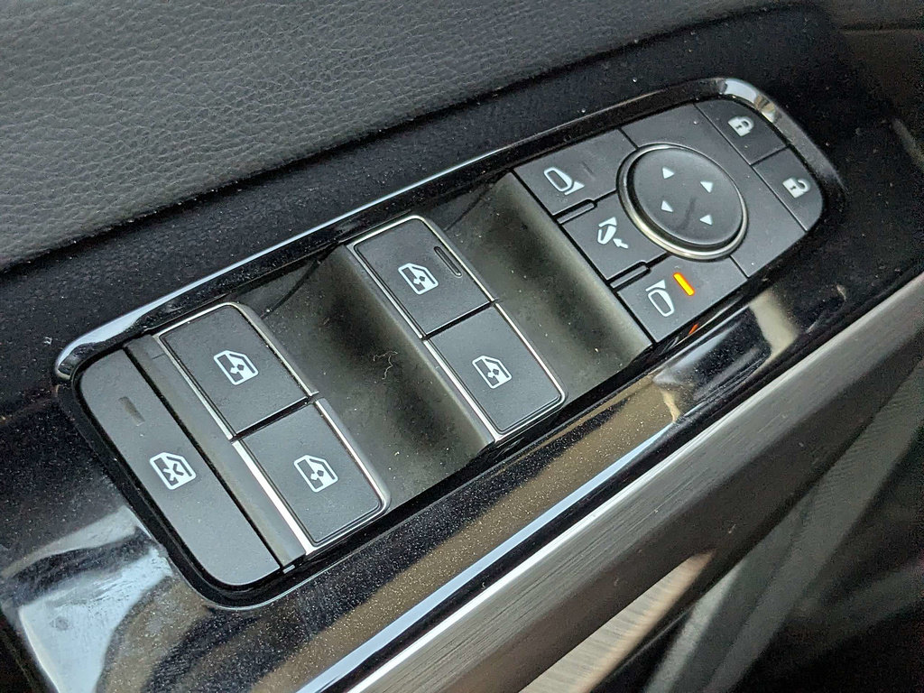 Used 2025 Nissan Pathfinder Platinum w/ Cargo Package AWD/4WD image 26