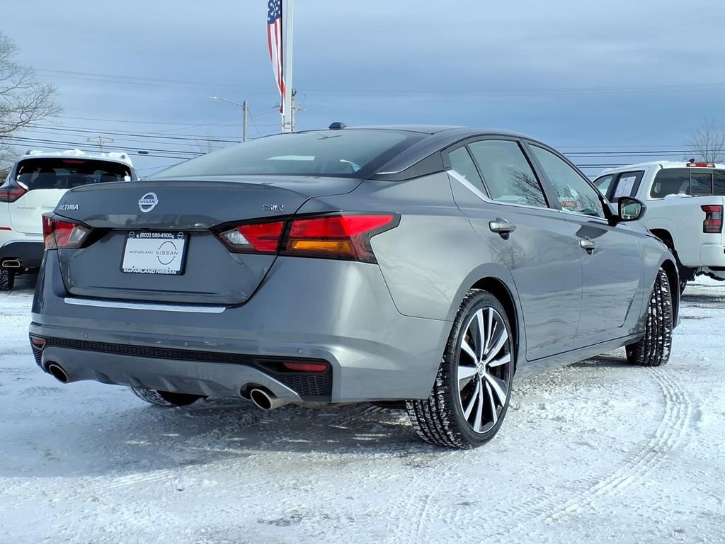 Certified 2022 Nissan Altima 2.5 SR image 3