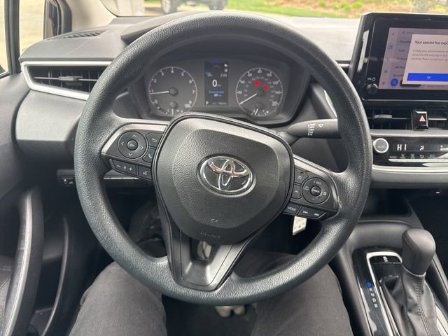 Used 2025 Toyota Corolla LE FWD image 14