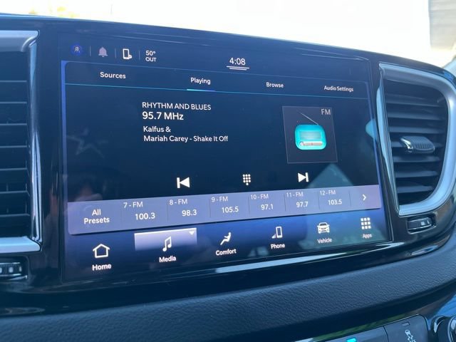 Used 2022 Chrysler Pacifica Touring-L FWD image 21