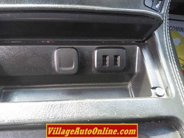 Used 2018 Chevrolet Suburban Premier AWD/4WD image 28