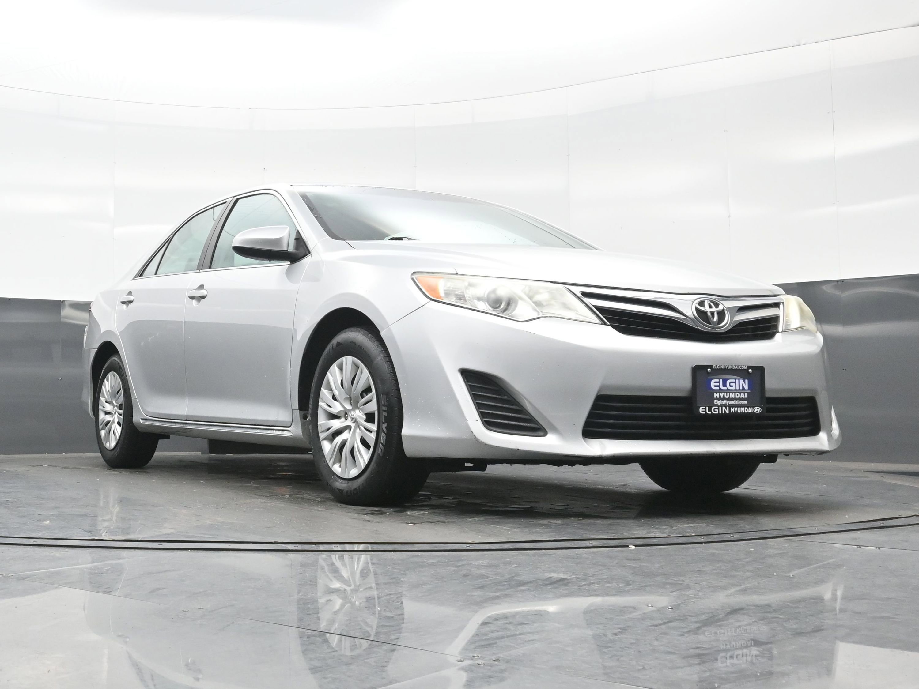 Used 2013 Toyota Camry L image 29