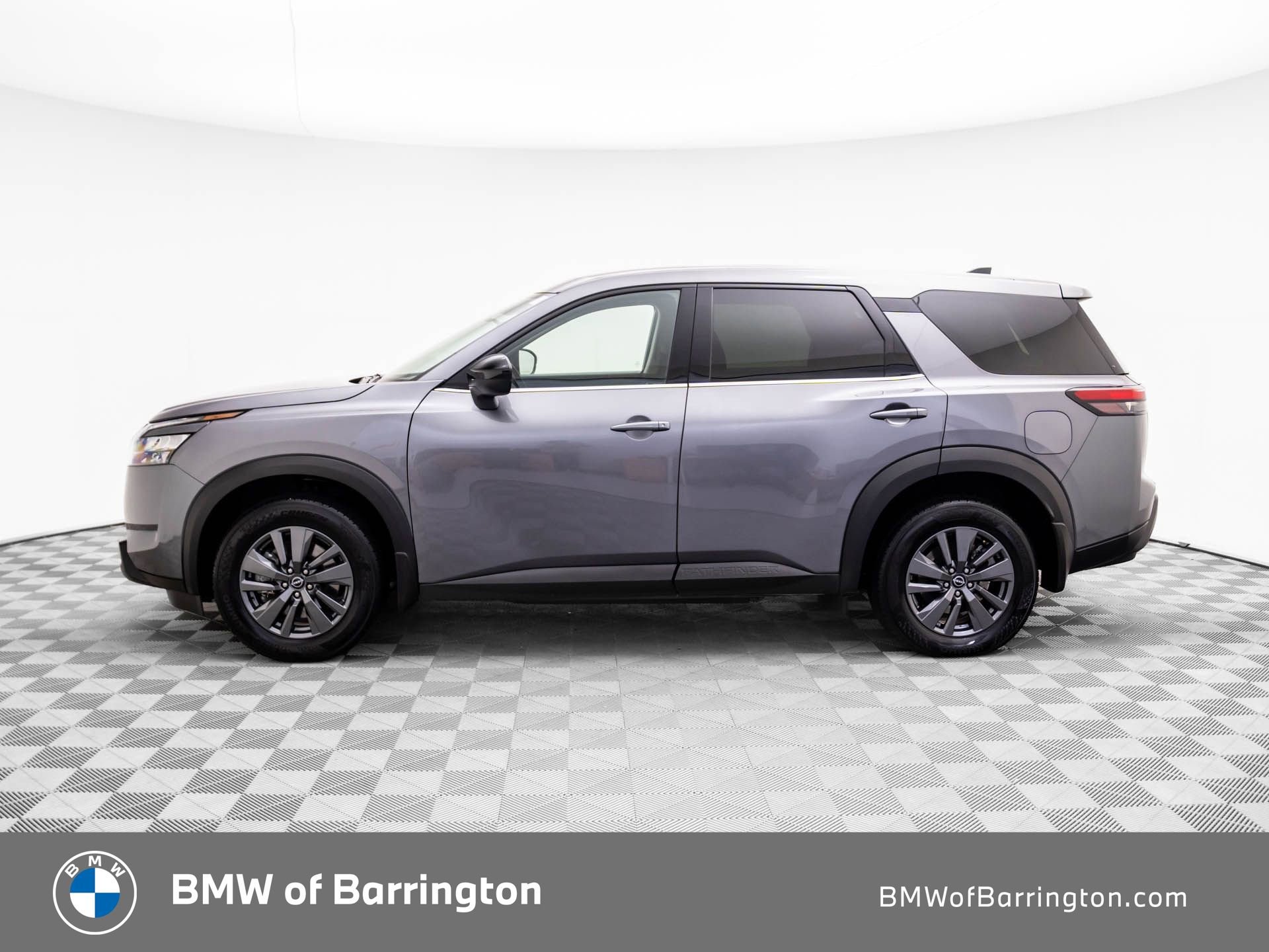 Used 2024 Nissan Pathfinder S video 2