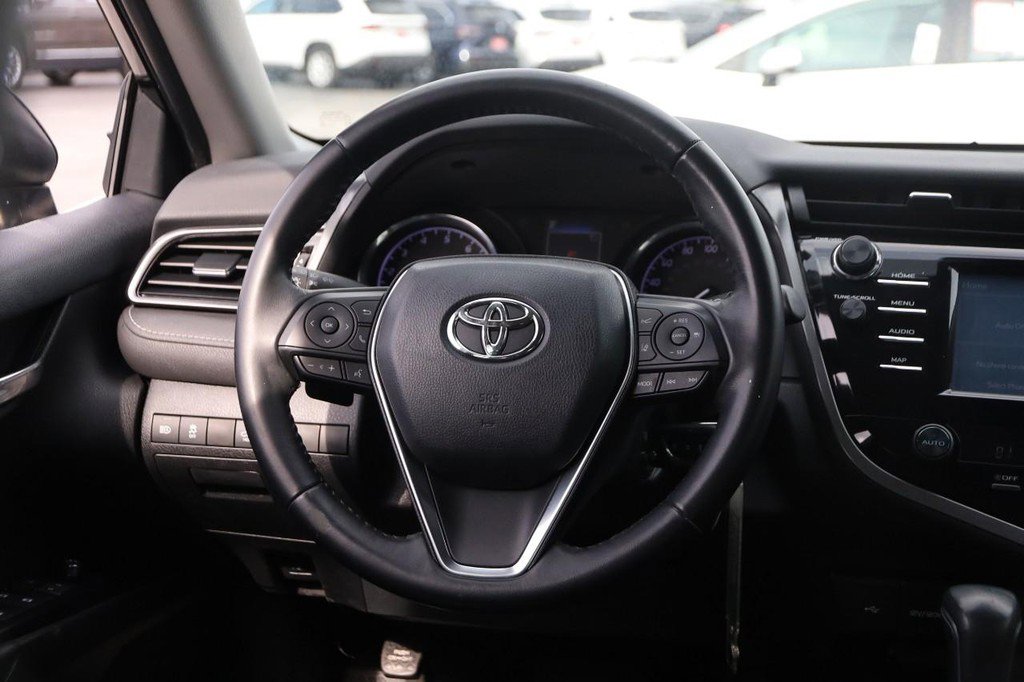 Used 2020 Toyota Camry SE image 21