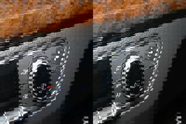 Used 2018 Audi Q5 2.0T Premium Plus w/ Premium Plus Package image 17