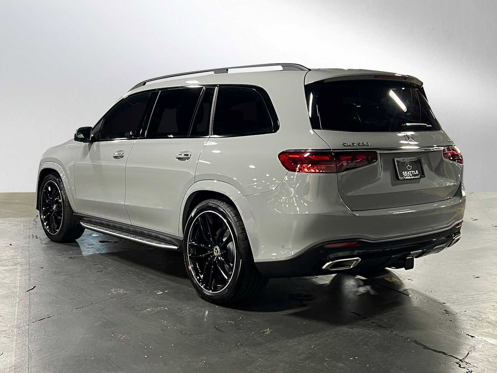 New 2026 Mercedes-Benz GLS 580 4MATIC image 5