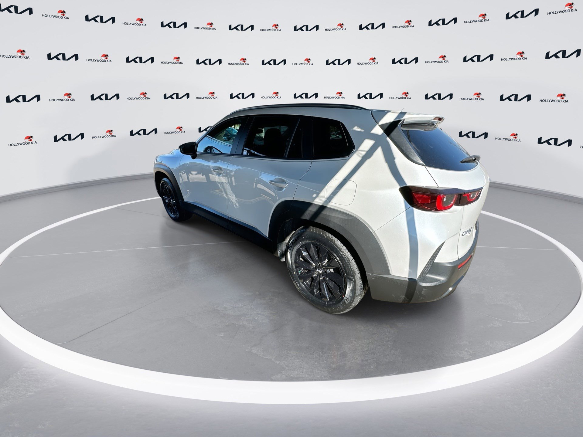 Used 2023 MAZDA CX-50 2.5 S w/ Preferred Plus Pkg image 6