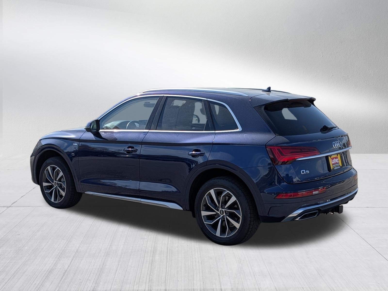 Used 2023 Audi Q5 2.0T Premium Plus w/ Premium Plus Package AWD/4WD image 5