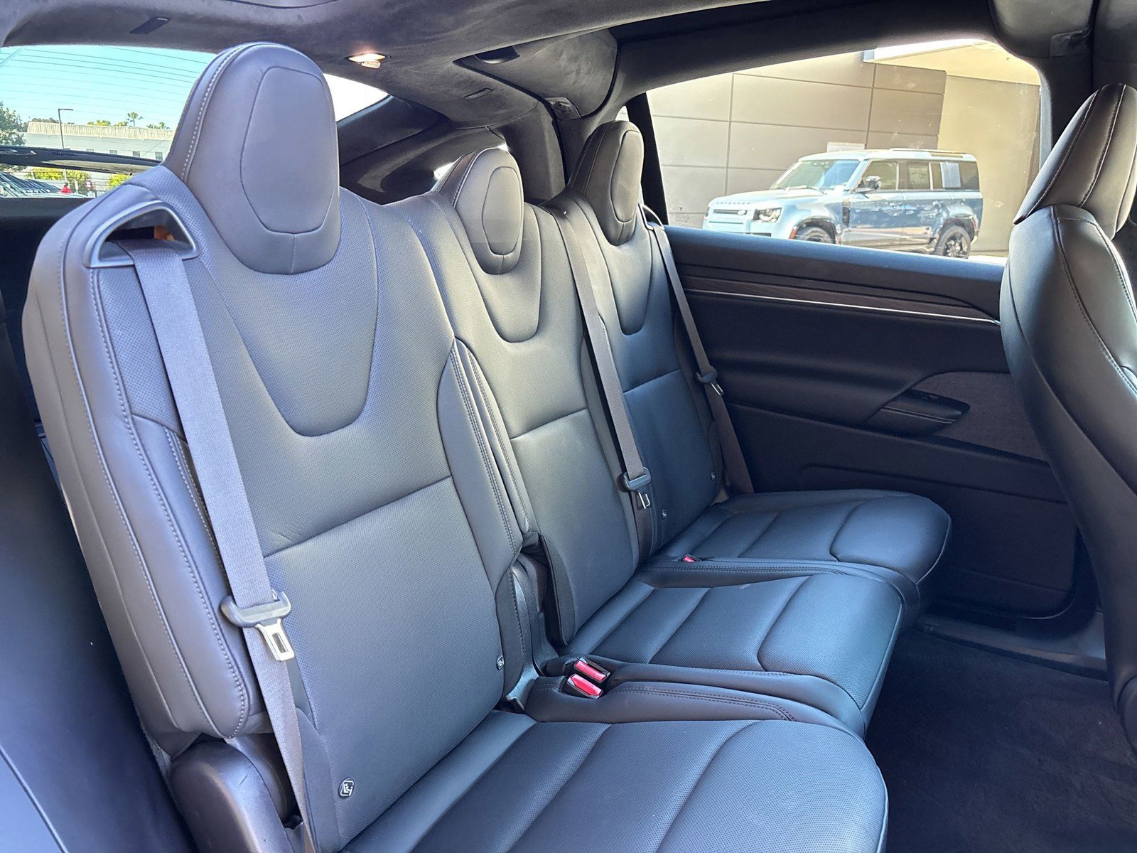 Used 2022 Tesla Model X image 29