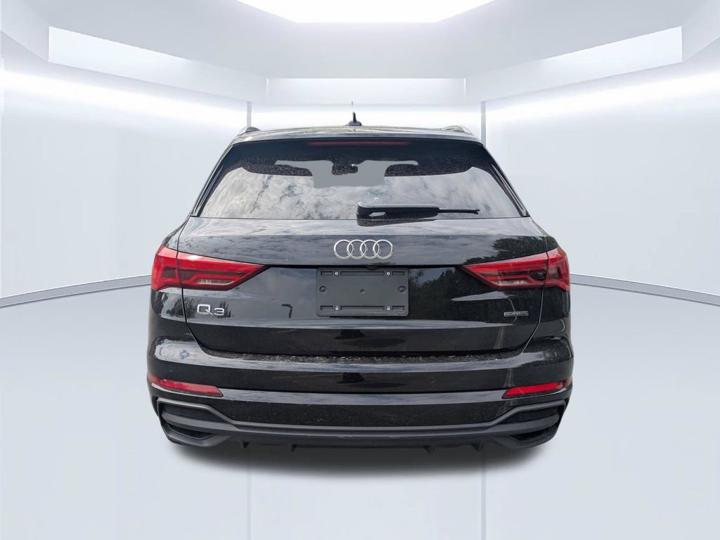 Used 2023 Audi Q3 2.0T Premium Plus w/ Premium Plus Package AWD/4WD image 4