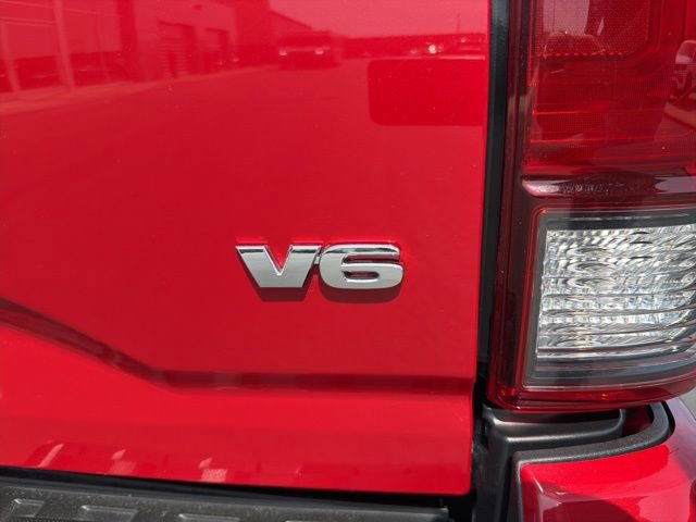 Certified 2020 Toyota Tacoma SR5 AWD/4WD image 10