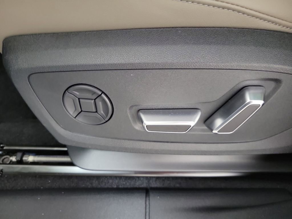 New 2026 Audi Q3 quattro 2.0T AWD/4WD image 22
