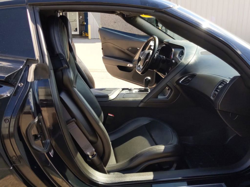 Used 2017 Chevrolet Corvette Stingray Coupe w/ Battery Protection Package image 28