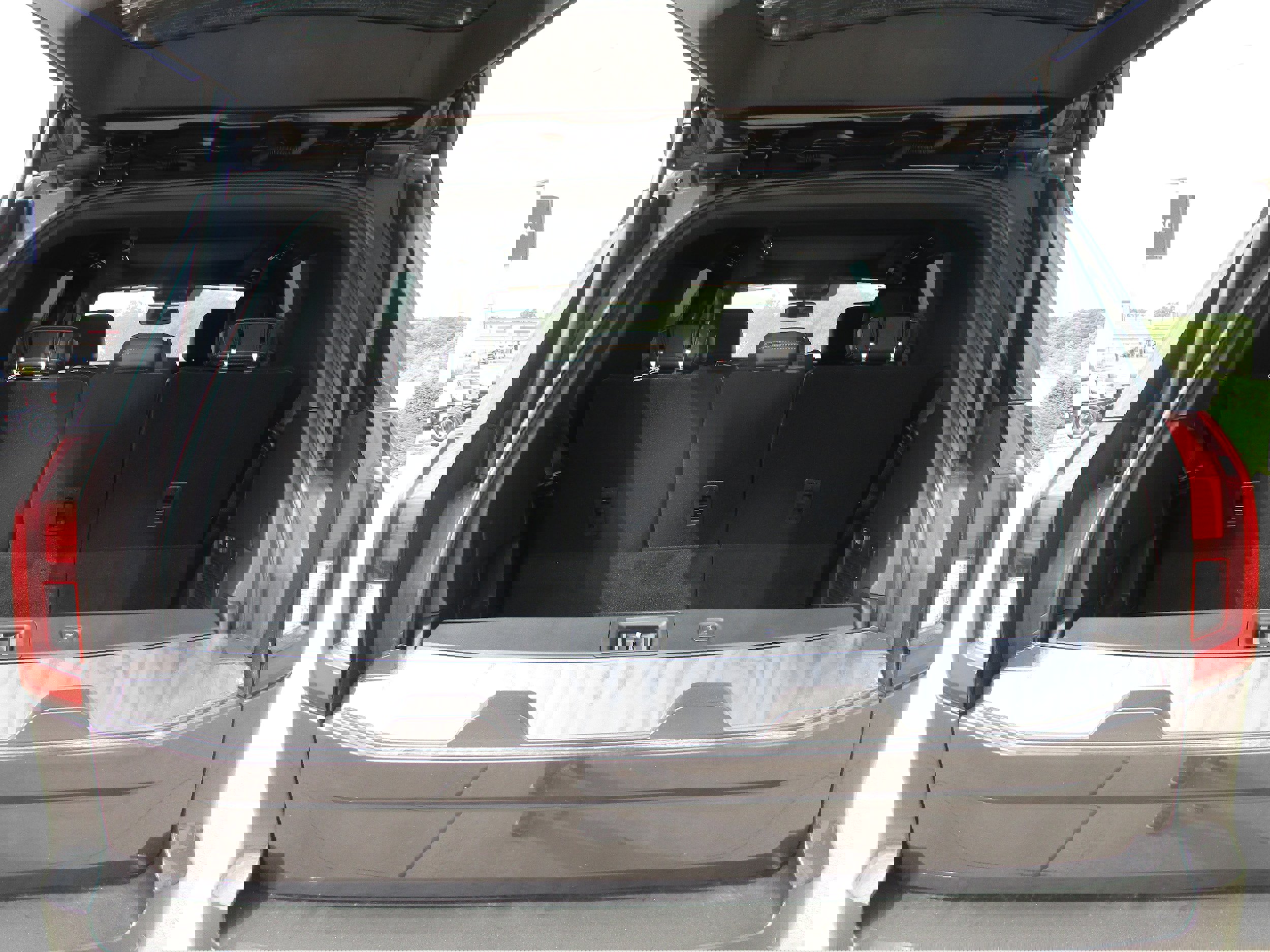 New 2025 Ford Expedition Tremor image 6