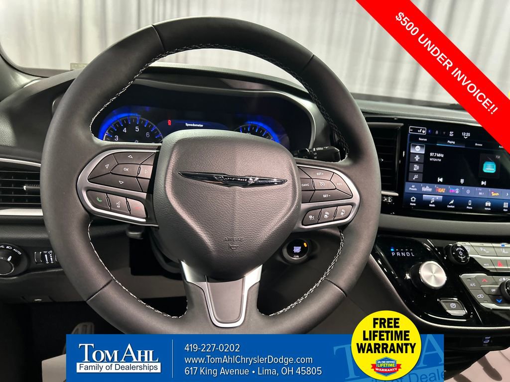 New 2026 Chrysler Voyager LX image 13