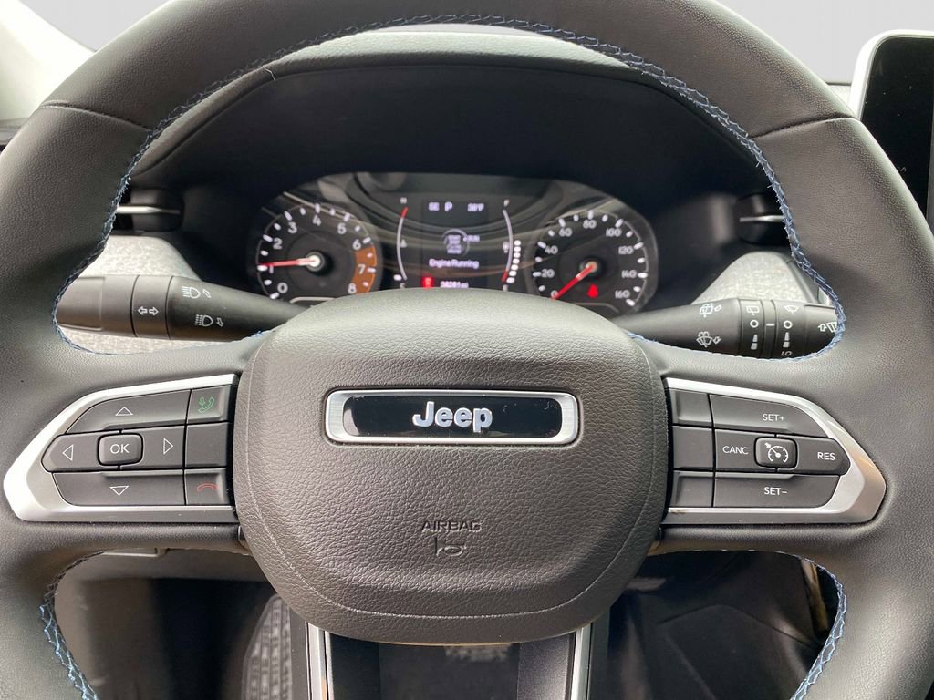 Certified 2022 Jeep Compass Latitude AWD/4WD image 18