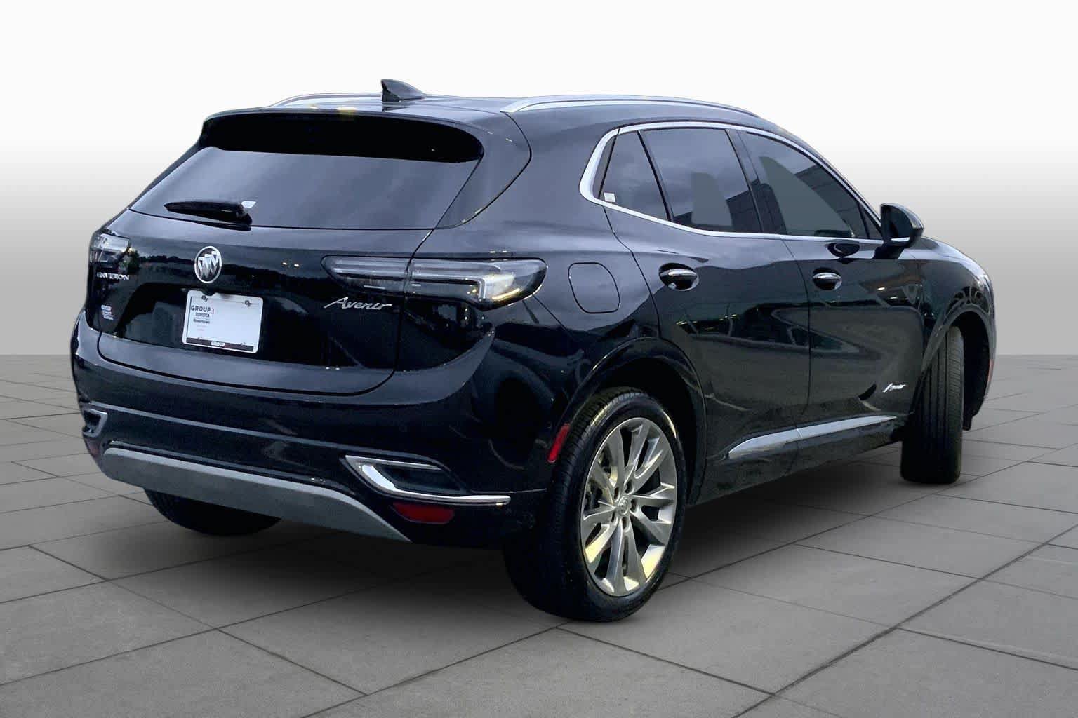 Used 2022 Buick Envision Avenir w/ Technology Package II FWD image 24