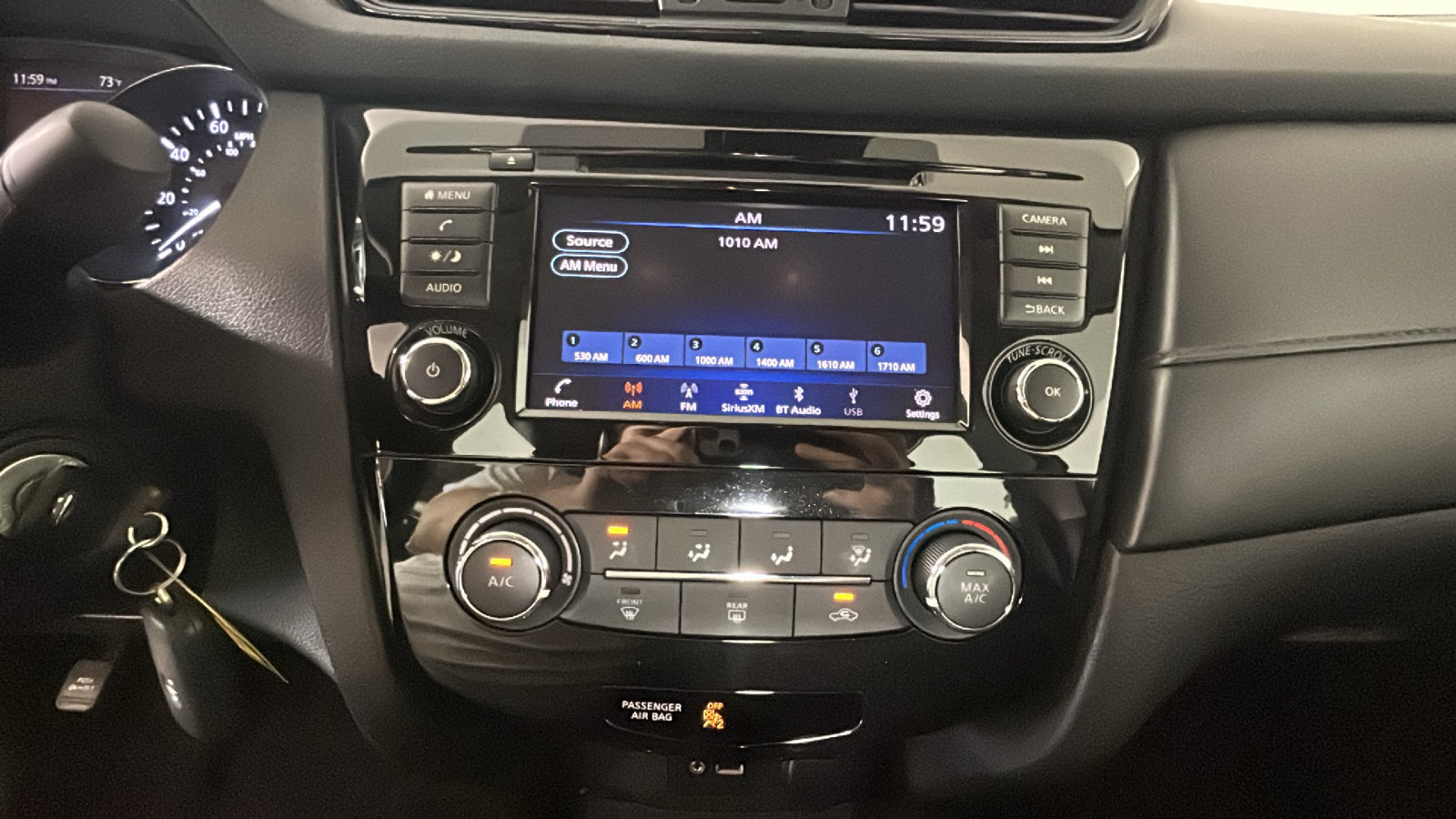 Used 2020 Nissan Rogue S FWD image 26