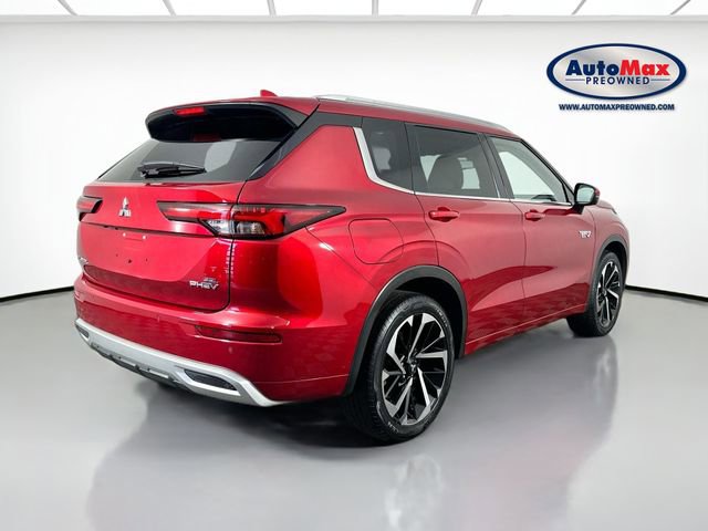 Used 2023 Mitsubishi Outlander SEL image 2