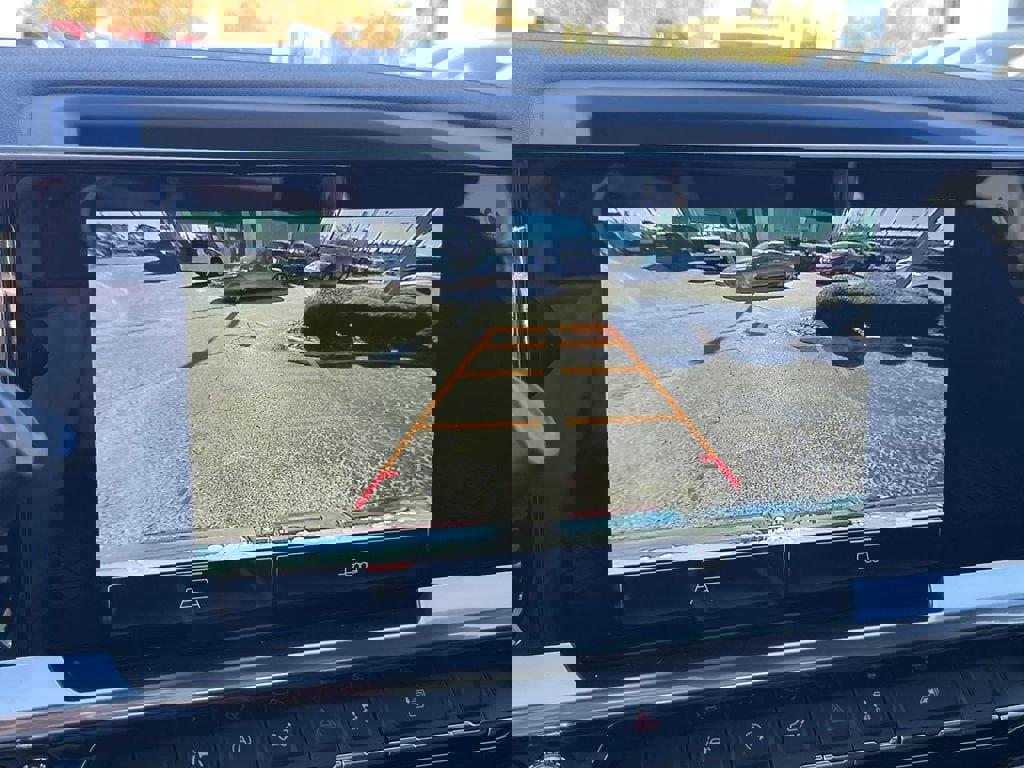 New 2025 GMC Sierra 1500 SLE image 11