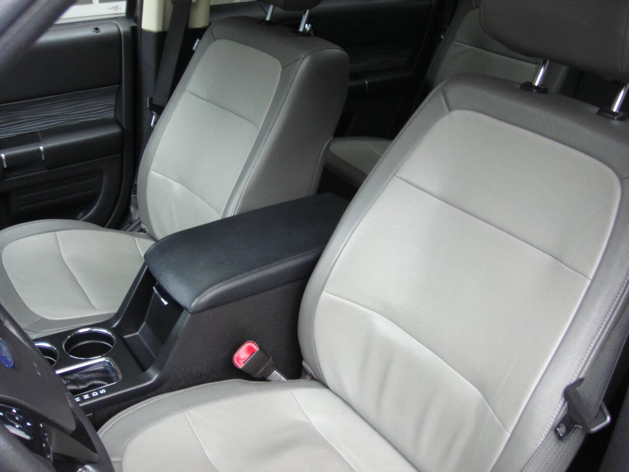 Used 2019 Ford Flex Limited w/ Limited Appearance Package AWD/4WD image 3