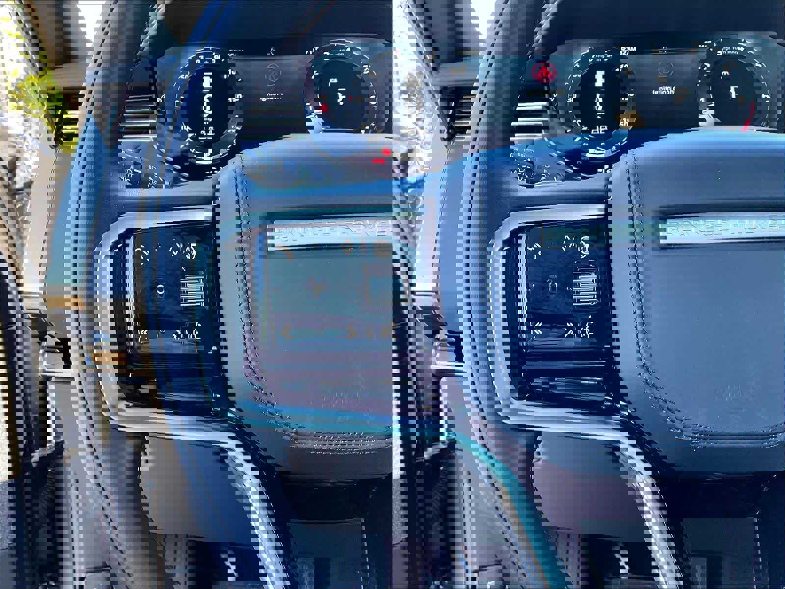 Used 2025 Land Rover Range Rover Sport S image 20